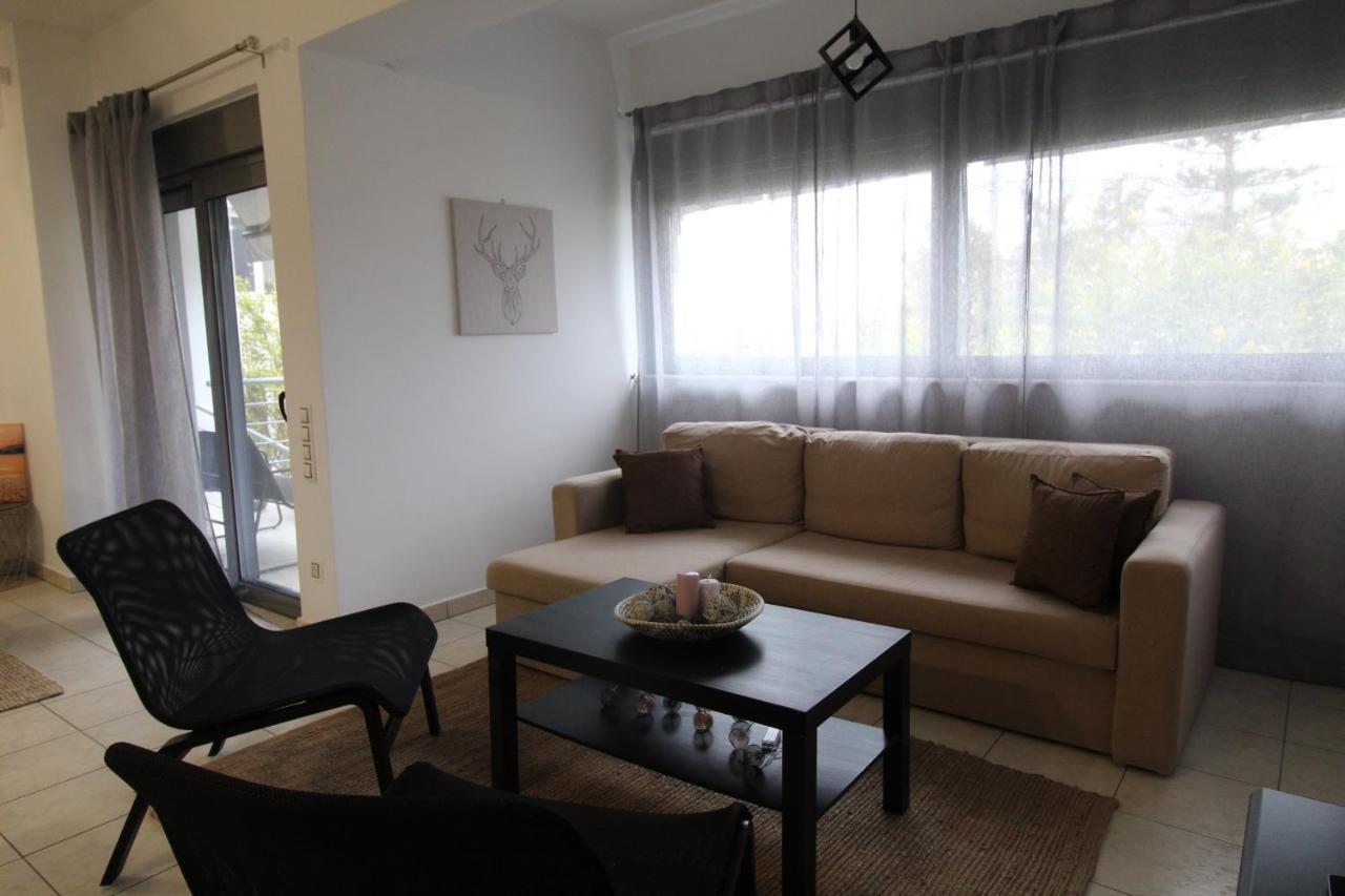 Lovely 2-Bedroom Apartment Atenas Exterior foto