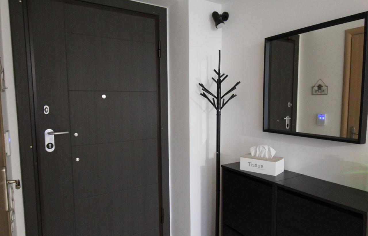 Lovely 2-Bedroom Apartment Atenas Exterior foto